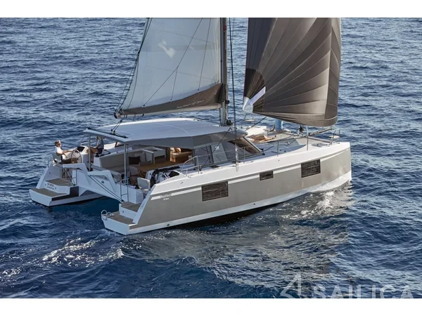 Nautitech 40 - Yacht Charter Sailica