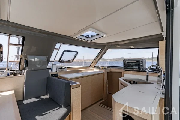Nautitech 40 - Yacht Charter Sailica