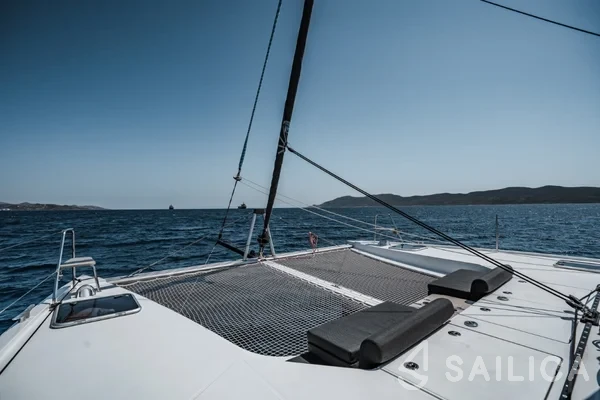 Nautitech 40 - Yacht Charter Sailica