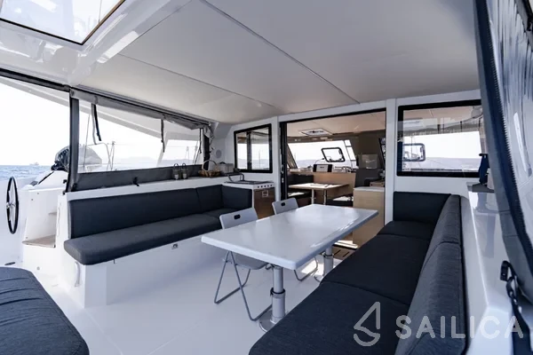 Nautitech 40 - Yacht Charter Sailica