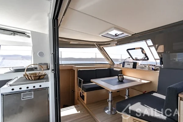 Nautitech 40 - Yacht Charter Sailica