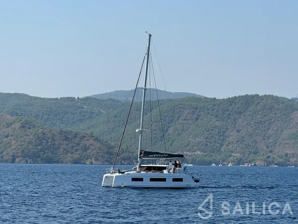 Aventura 37 - Yacht Charter Sailica
