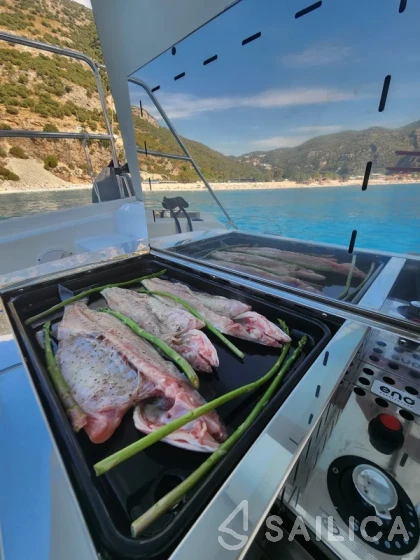 Aventura 37 - Yacht Charter Sailica