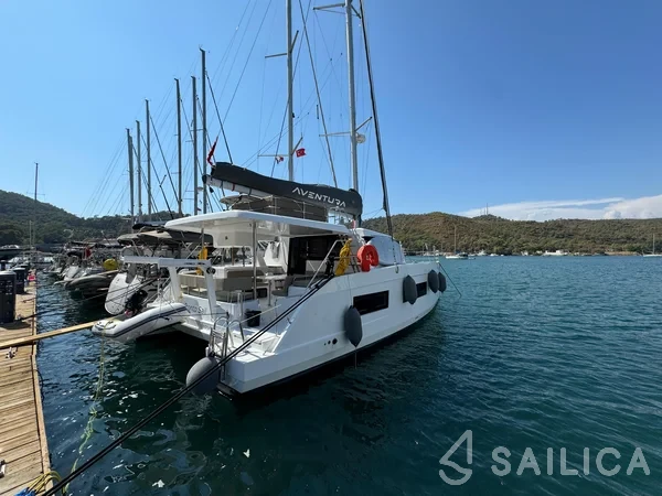 Aventura 37 - Yacht Charter Sailica