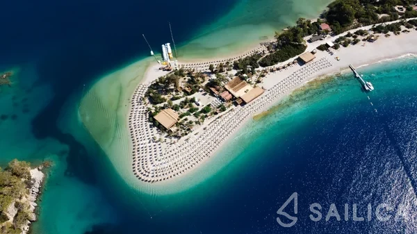 Aventura 37 - Yacht Charter Sailica