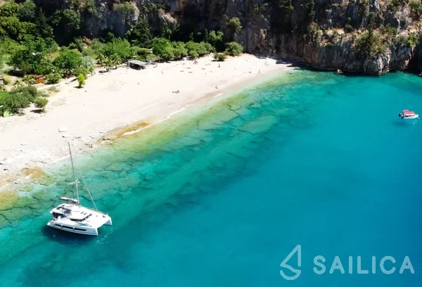 Aventura 37 - Yacht Charter Sailica