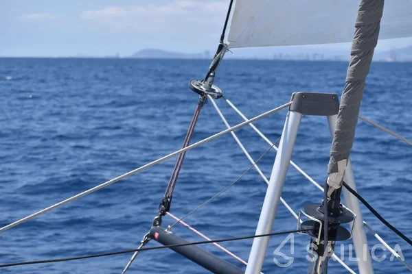 Nautitech 40 open NEW - 4 + 2 cab. - Yacht Charter Sailica