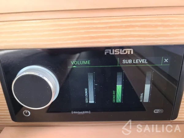 Nautitech 40 open NEW - 4 + 2 cab. - Yacht Charter Sailica
