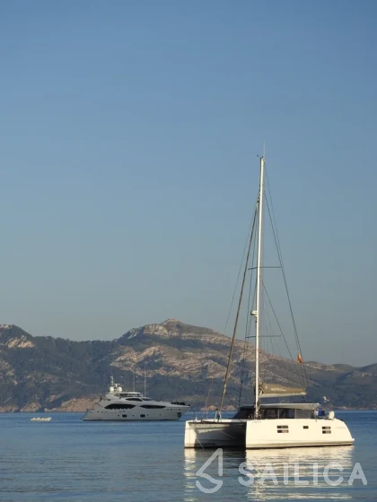 Nautitech 40 open NEW - 4 + 2 cab. - Yacht Charter Sailica