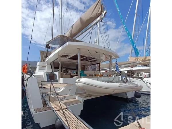 Bali 5.4. - Yacht Charter Sailica