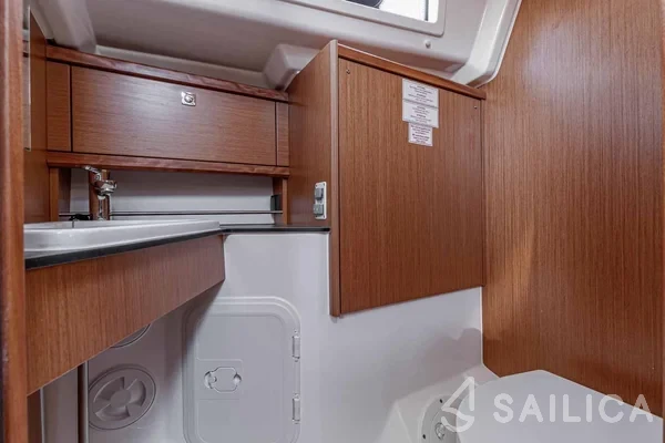 Bavaria 34 Cruiser - Photo #39 Bavaria 34 Cruiser - Yacht Charter Sailica