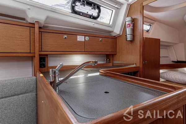 Bavaria 34 Cruiser - Photo #35 Bavaria 34 Cruiser - Yacht Charter Sailica