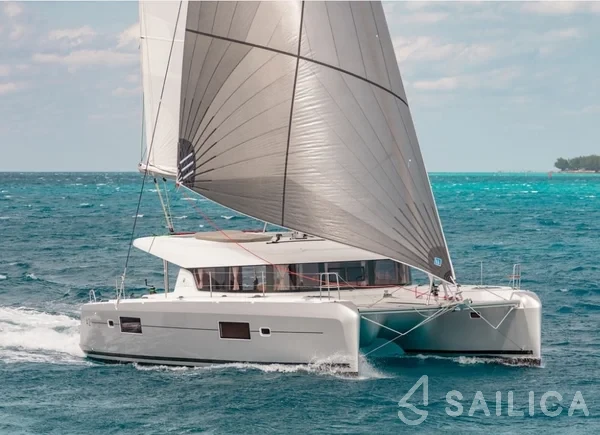 Lagoon 42 - Yacht Charter Sailica