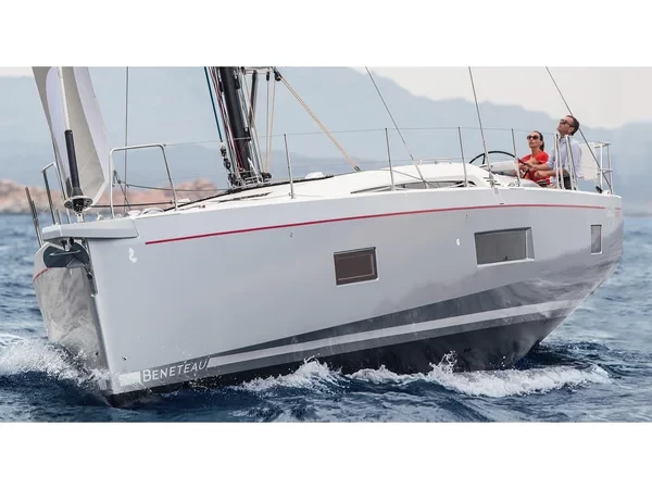 Oceanis 51.1 - Yacht Charter Sailica