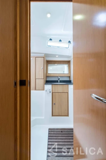 Bavaria 50 Cruiser - Yacht Charter Sailica