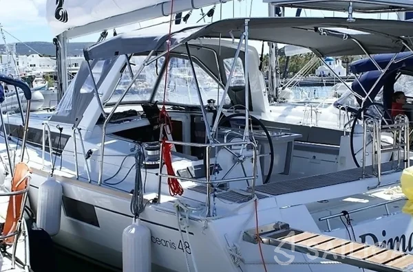 Oceanis 48 - Yacht Charter Sailica