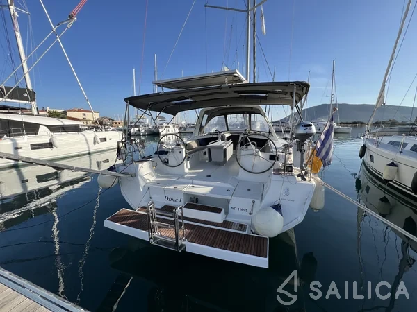 Oceanis 48 - Yacht Charter Sailica