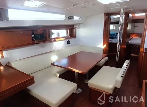 Oceanis 48 - Yacht Charter Sailica