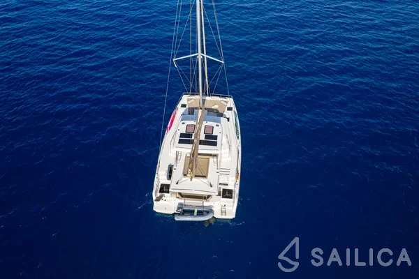 Bali 4.6 - Yacht Charter Sailica