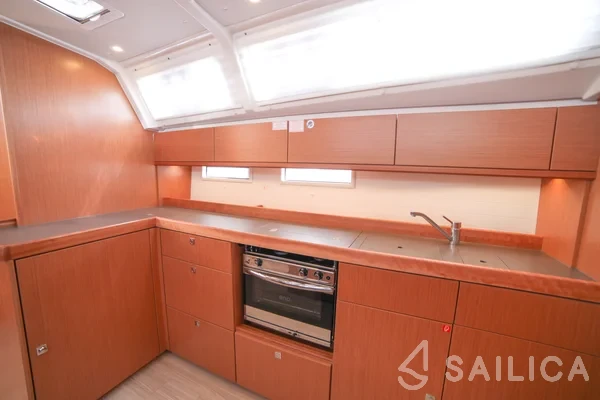 Bavaria 46 Cruiser - Yacht Charter Sailica