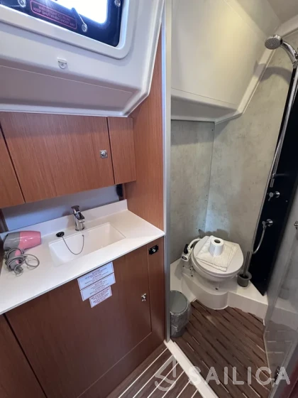 Bavaria C42 - Yacht Charter Sailica