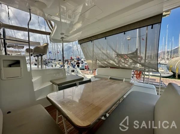 Lagoon 40 - Yacht Charter Sailica
