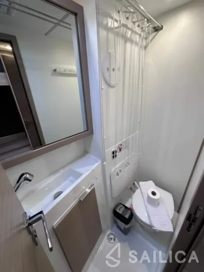 Lagoon 40 - Yacht Charter Sailica