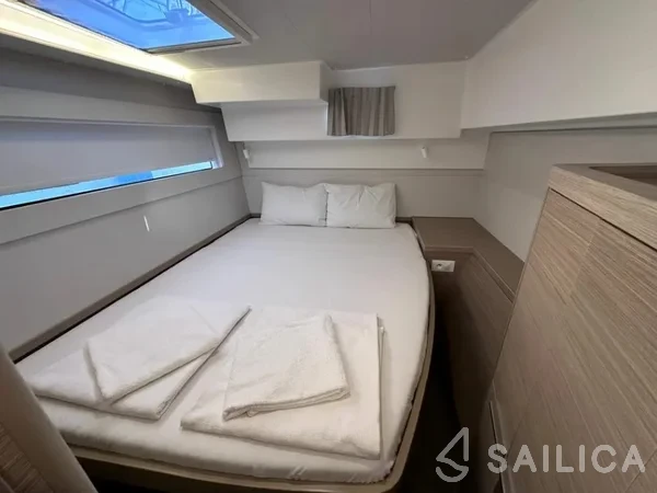 Lagoon 40 - Yacht Charter Sailica