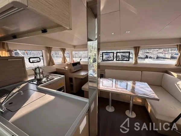 Lagoon 40 - Yacht Charter Sailica