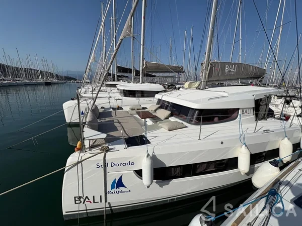 Bali Catsmart - Yacht Charter Sailica