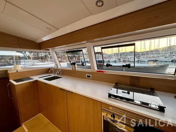 Bali Catsmart - Yacht Charter Sailica
