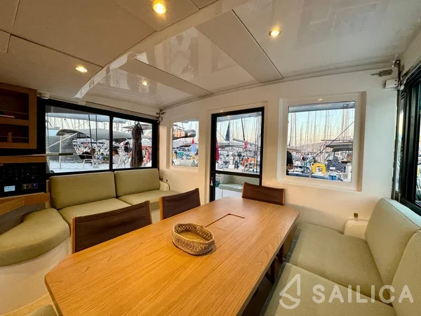 Bali Catsmart - Yacht Charter Sailica