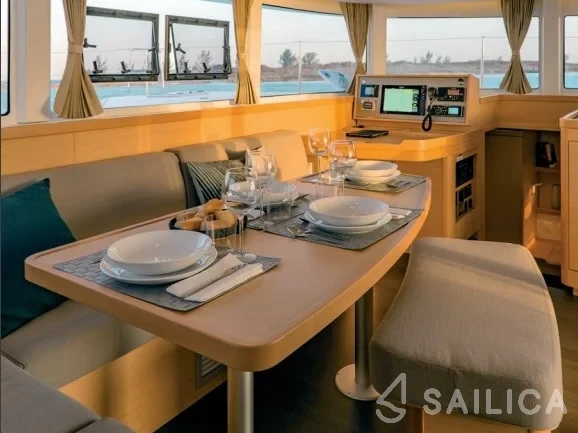 Lagoon 42 - Yacht Charter Sailica
