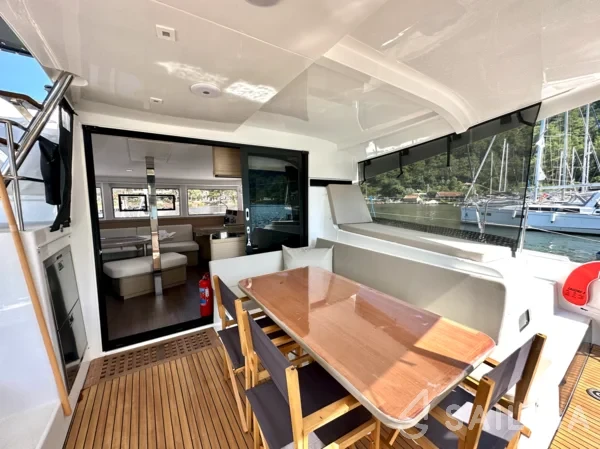 Lagoon 42 - Yacht Charter Sailica