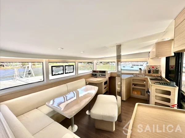 Lagoon 42 - Yacht Charter Sailica