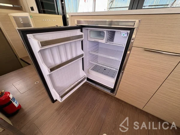 Lagoon 46  - Yacht Charter Sailica