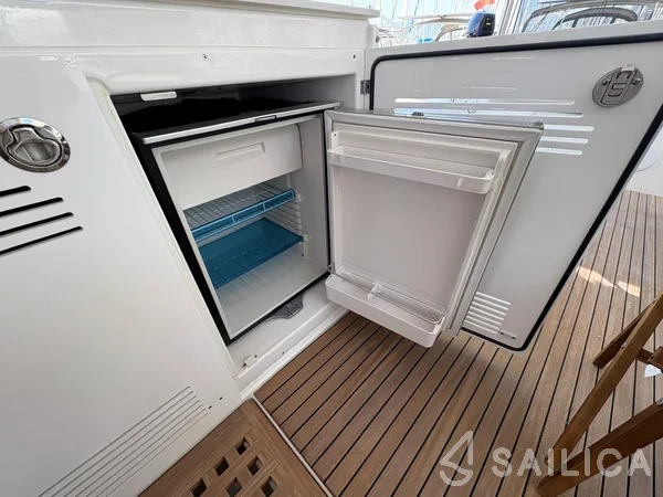 Lagoon 46  - Yacht Charter Sailica