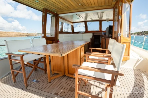 Menorquin 160 - Yacht Charter Sailica