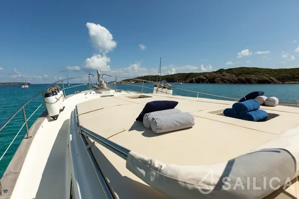 Menorquin 160 - Yacht Charter Sailica