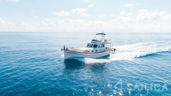 Menorquin 160 - Yacht Charter Sailica