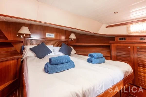 Menorquin 160 - Yacht Charter Sailica