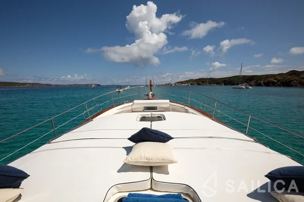 Menorquin 160 - Yacht Charter Sailica