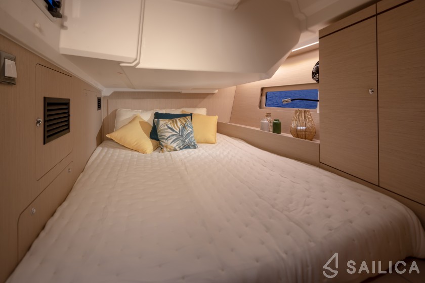 Oceanis 46.1 - Yacht Charter Sailica