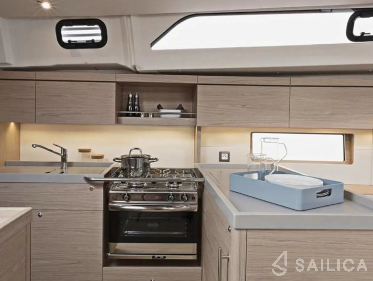Oceanis 46.1 - Yacht Charter Sailica