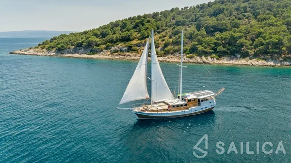Gulet - Yacht Charter Sailica