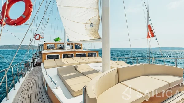 Gulet - Yacht Charter Sailica