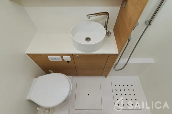 Elan 45 Impression - Yacht Charter Sailica