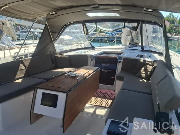 Dufour 530 - Yacht Charter Sailica
