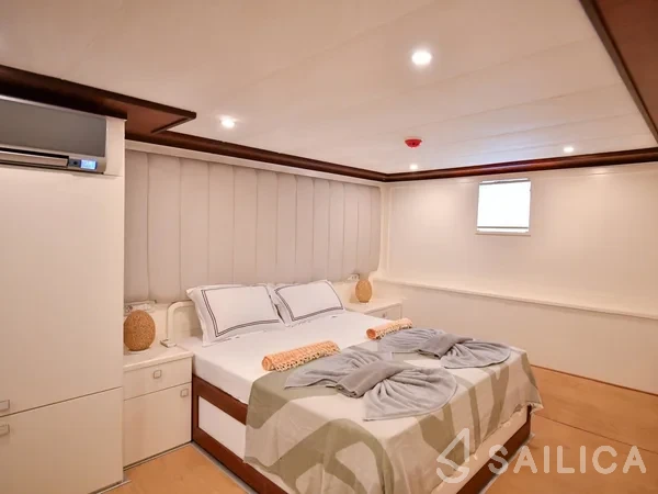 Custom Built - Yacht Charter Sailica