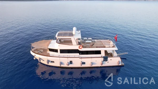 Custom Built - Yacht Charter Sailica